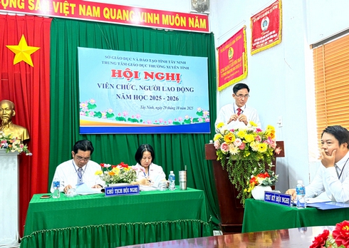 Hội nghị Viên chức, Người lao động Trung tâm GDTX tỉnh Tây Ninh năm học 2025-2026